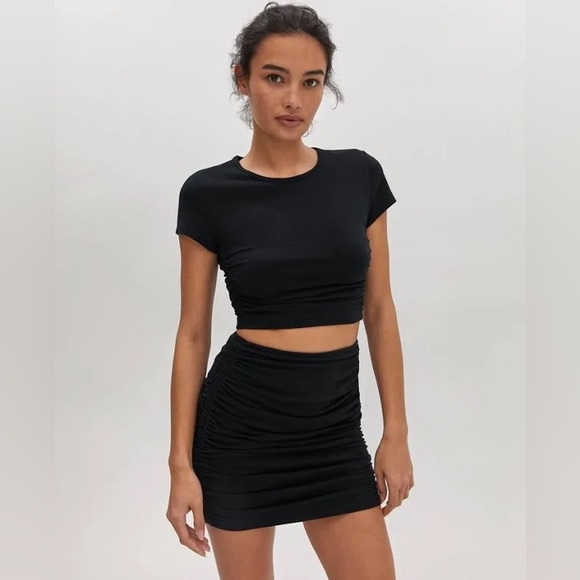 BNWOT - TNA Chill Malibu Skirt - Picture 1 of 3